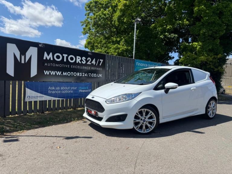 Ford Fiesta FIESTA 1.5 TDCi SPORT VAN+AIR CON!+CRUISE!+HEATED FRONT Diesel