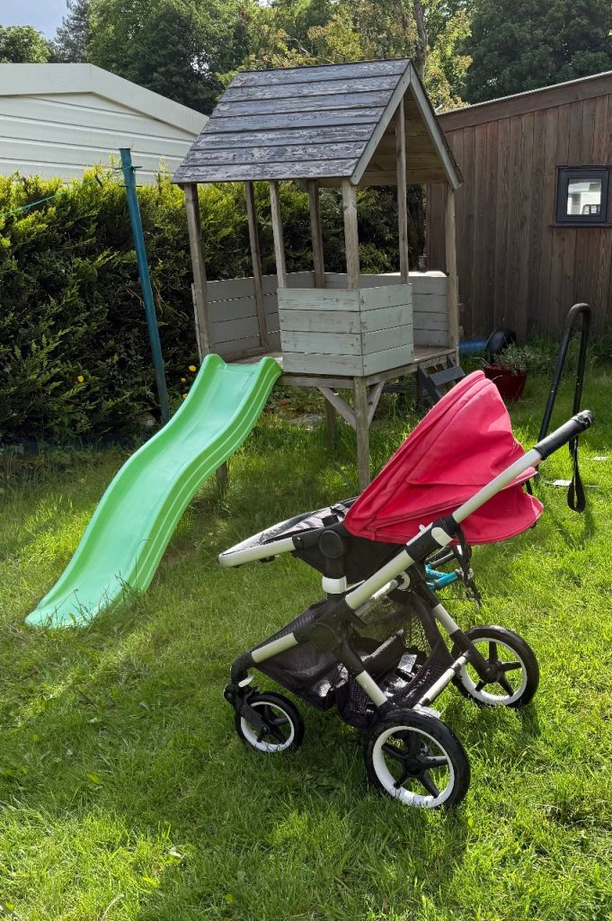 Bugaboo Fox 2 Pram (bassinet and pushchair) – Red/Black