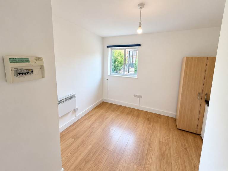 BENEFITS ACCEPTED - Studio Flat Available in Plumstead Woolwich Greenwich SE2