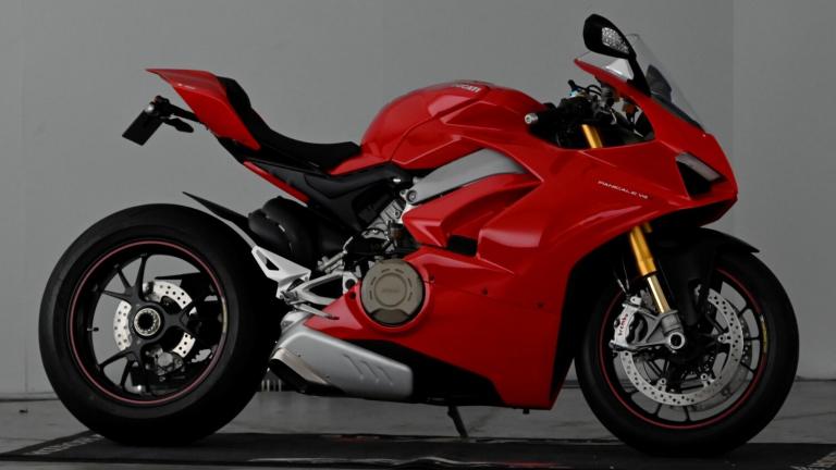 2019 Ducati Panigale V4S 1103 Euro 4 Super Sports Petrol Manual