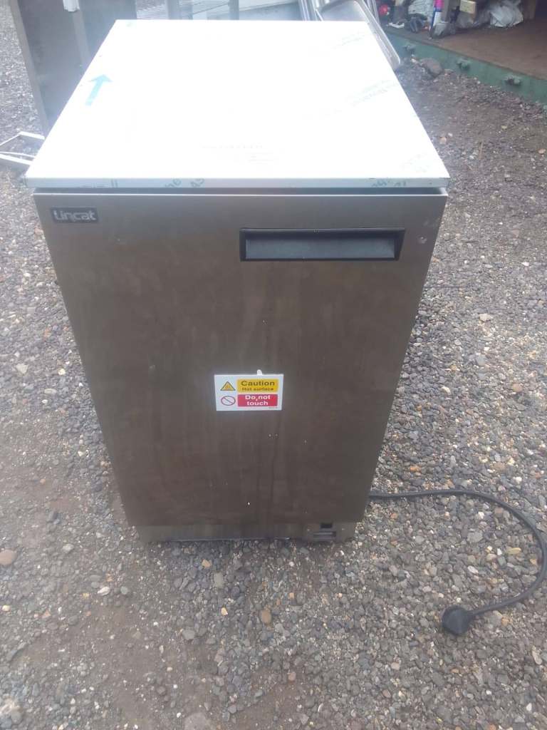 Catering equipment Gas Electric Fryers Grills Warmers Fridges Sinks restaurant trailer items 
