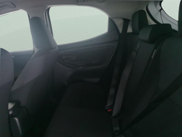 2022 Toyota Yaris 1.5 VVT-h Design Hatchback 5dr Petrol Hybrid E-CVT Euro 6 (s/s) (116 ps) -  Hat...