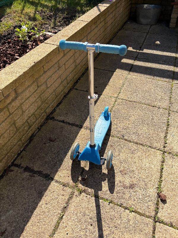 EVO 3 wheel scooter blue