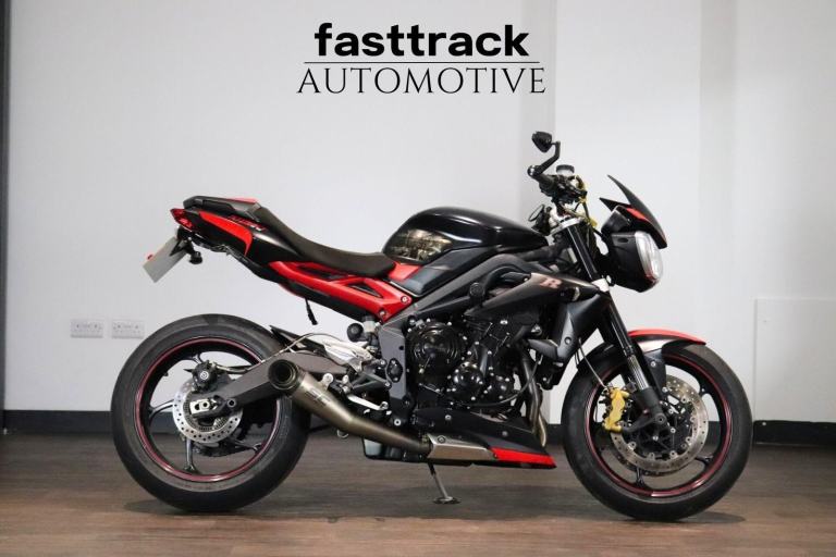Triumph Street Triple 675 R 'DARK' Edition - 9700 MILES - MINT BIKE 