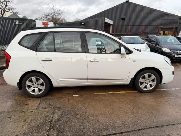 2009 Kia Carens 2.0 GS 5dr MPV Petrol Manual