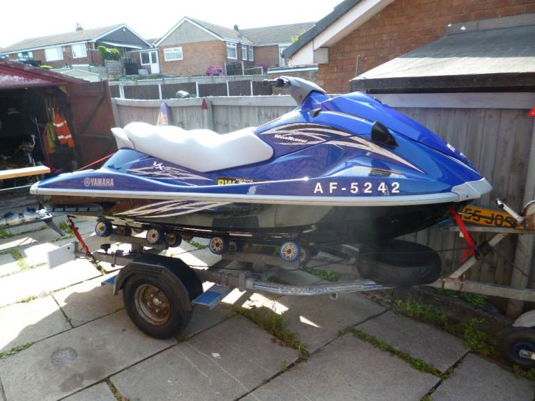 2009 YAMAHA VX DELUXE,LOW HOURS,ROLLER TRAILER,COVER,CHEAP SKI/TRADE SALE.