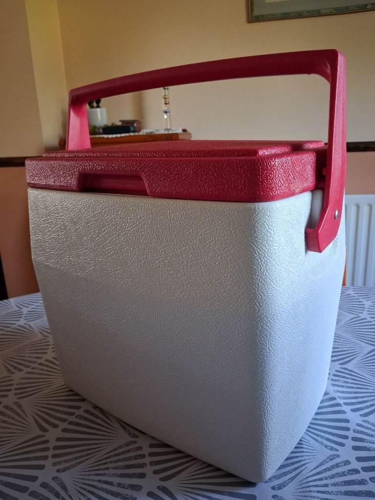 Vintage Red & White Cool Box - Good Condition