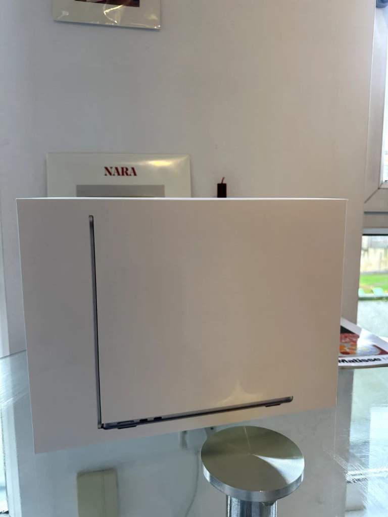 Apple MacBook Air M4 13-inch 16GB RAM 512GB SSD Sky Blue – New Sealed! (INVOICE)