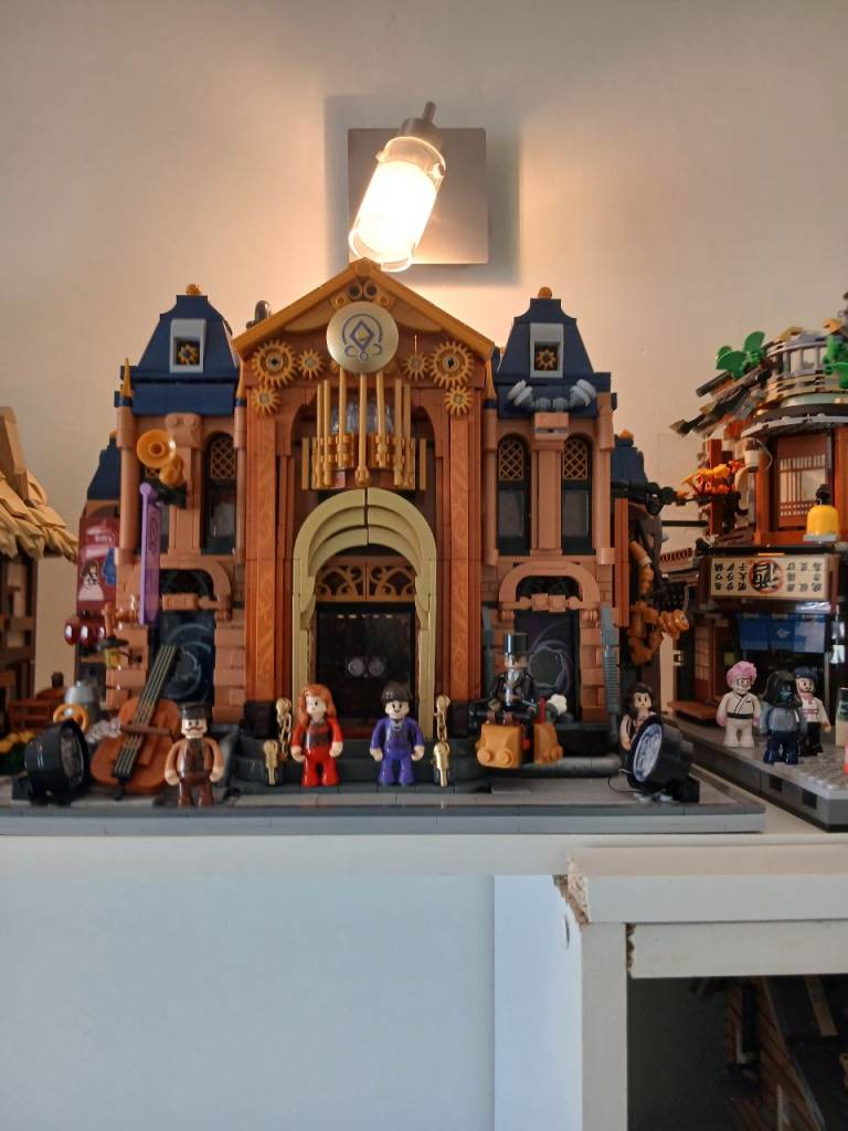 Time opera house by lumibricks already assembled with wiring manual and box