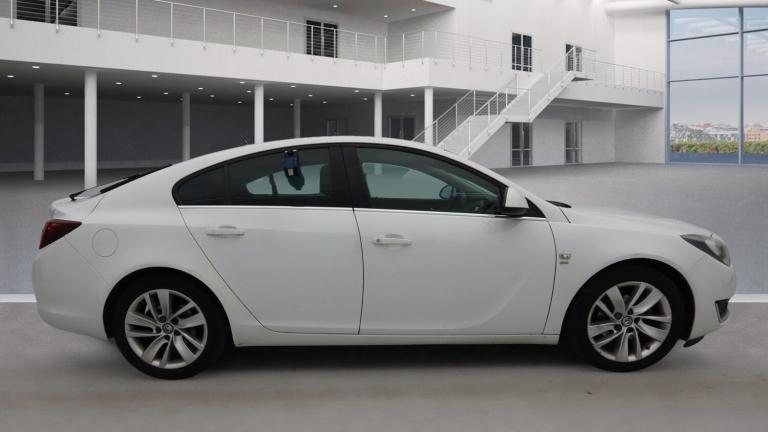 2015 Vauxhall Insignia 2.0 CDTi [140] ecoFLEX SRi 5dr [Start Stop] HATCHBACK Diesel Manual