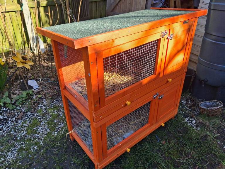 Rabbit hutch