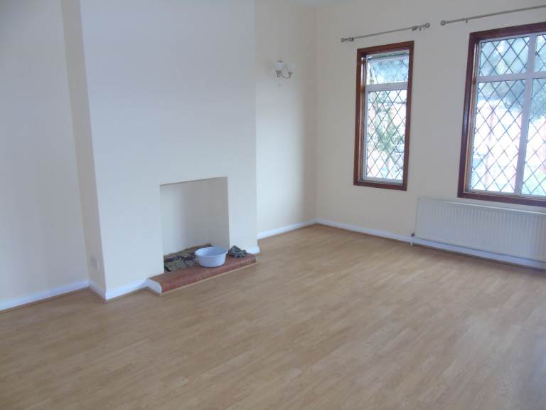 THE BEST 3 BEDROOM HOUSE FOR RENT IN WALTHAMSTOW!  located next station E17