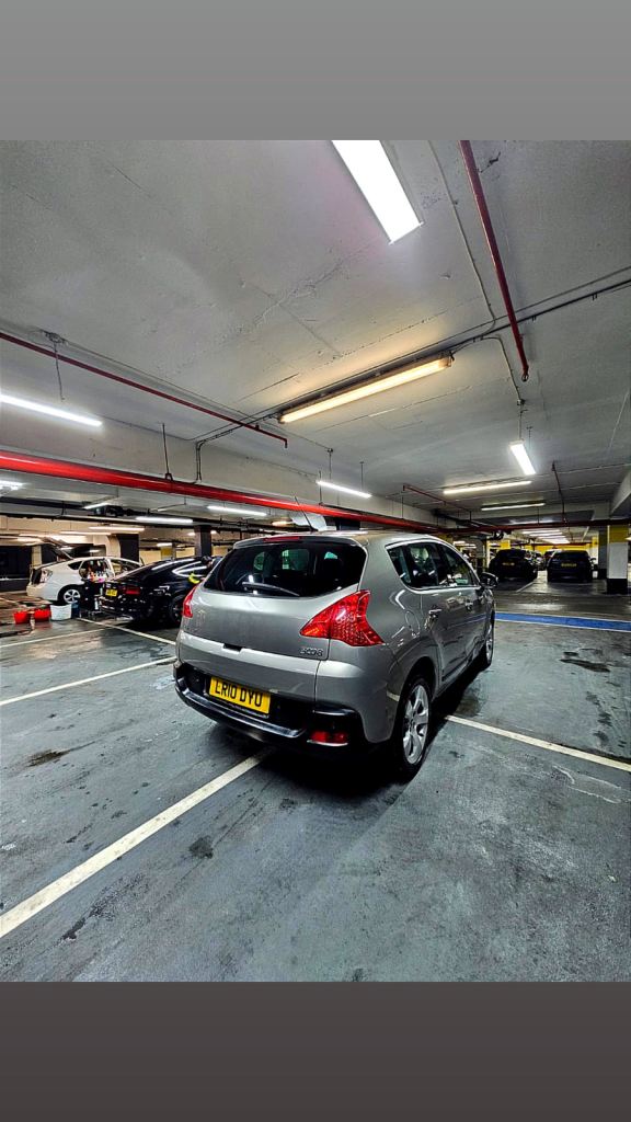 Peugeot, 3008, Hatchback, 2010, Manual, 1598 (cc), 5 doors