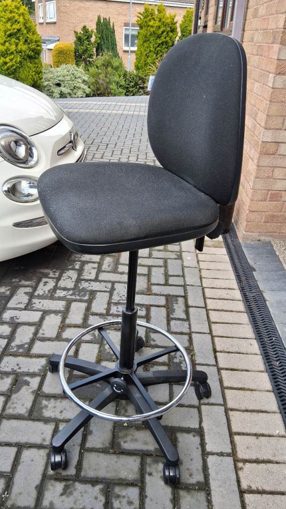 Office chair which extends up to stool height