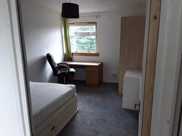 Room to rent HMO near KING'S BUILDINGS CAMERON TOLL LIBERTON eh16 