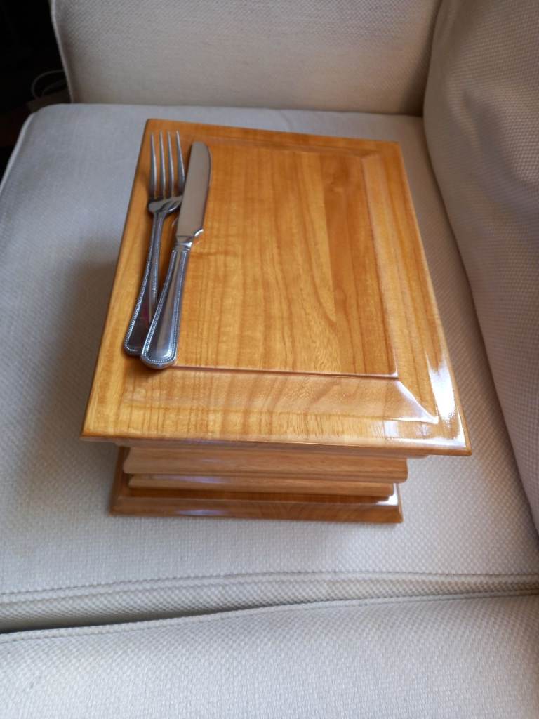 Cremation casket