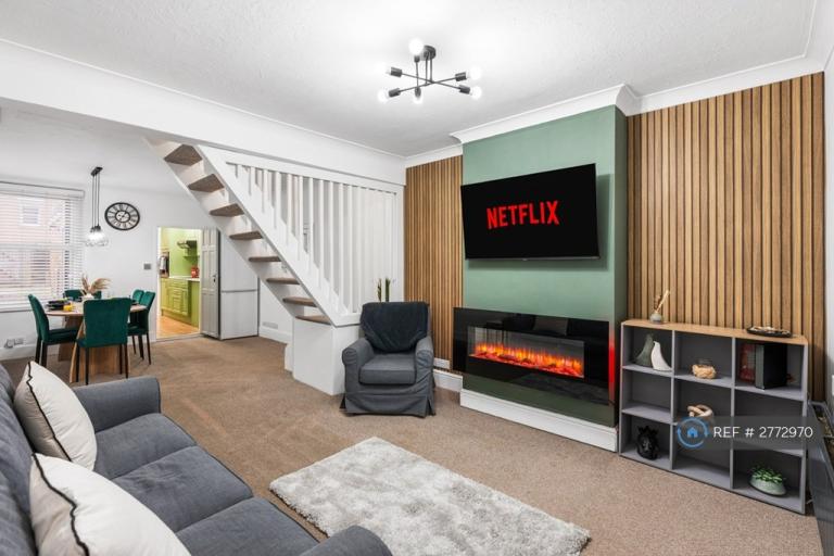 3 bedroom house in Morant Road, Colchester, CO1 (3 bed) (#2772970)