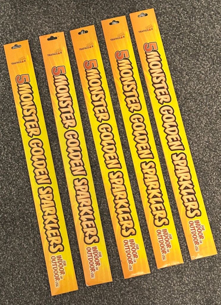 5 packs of 5 Monster Golden Sparklers – Indoor/Outdoor Use