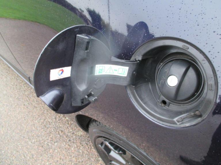 2018 DS Automobiles DS 3 1.2 PureTech Cafe Racer Euro 6 (s/s) 3dr HATCHBACK Petrol Manual