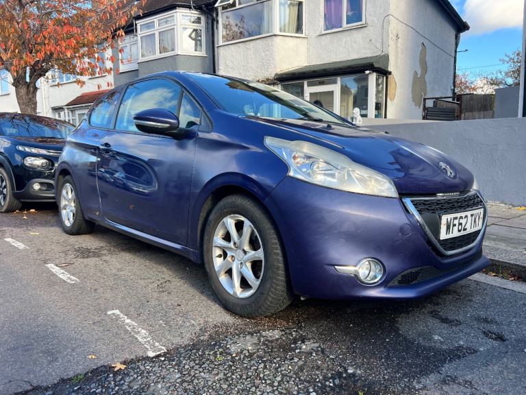 Peugeot, 208, Hatchback, 2012, Manual, 1397 (cc), 3 doors