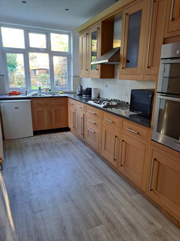 Single Room £730/month bills included