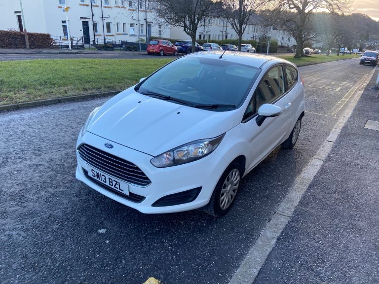 Ford, FIESTA, Hatchback, 2013, Manual, 1241 (cc), 3 doors