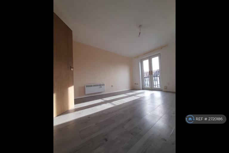 2 bedroom flat in Shafter Road, Dagenham, RM10 (2 bed) (#2720186)
