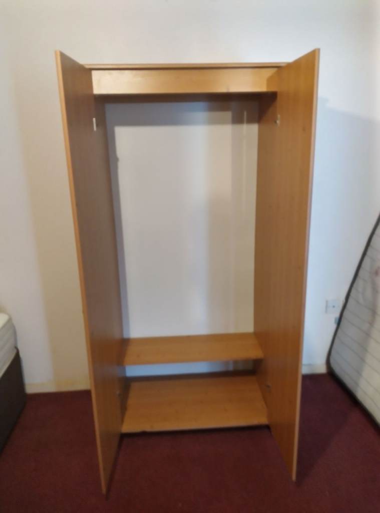 Free furniture in Birch Hill, Bracknell - beds, mattresses, tables, drawers 