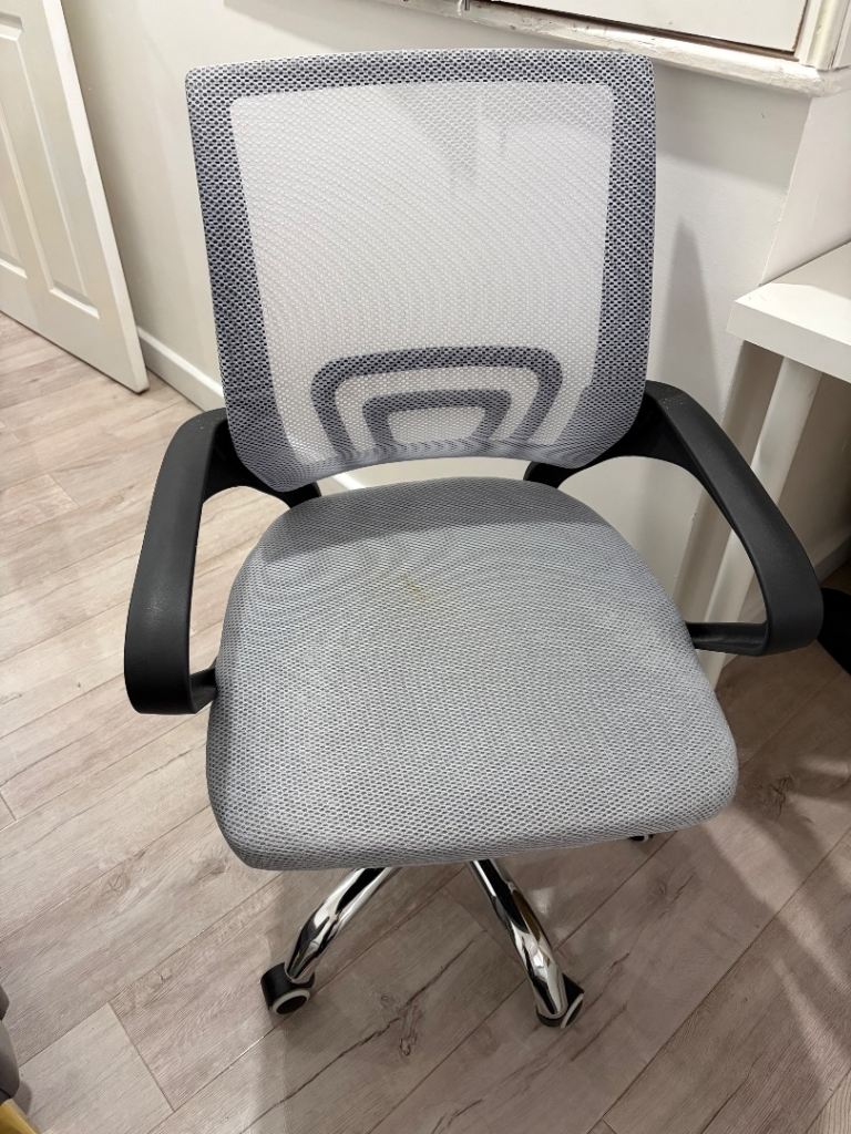 Office Mesh Chair (Brand New)