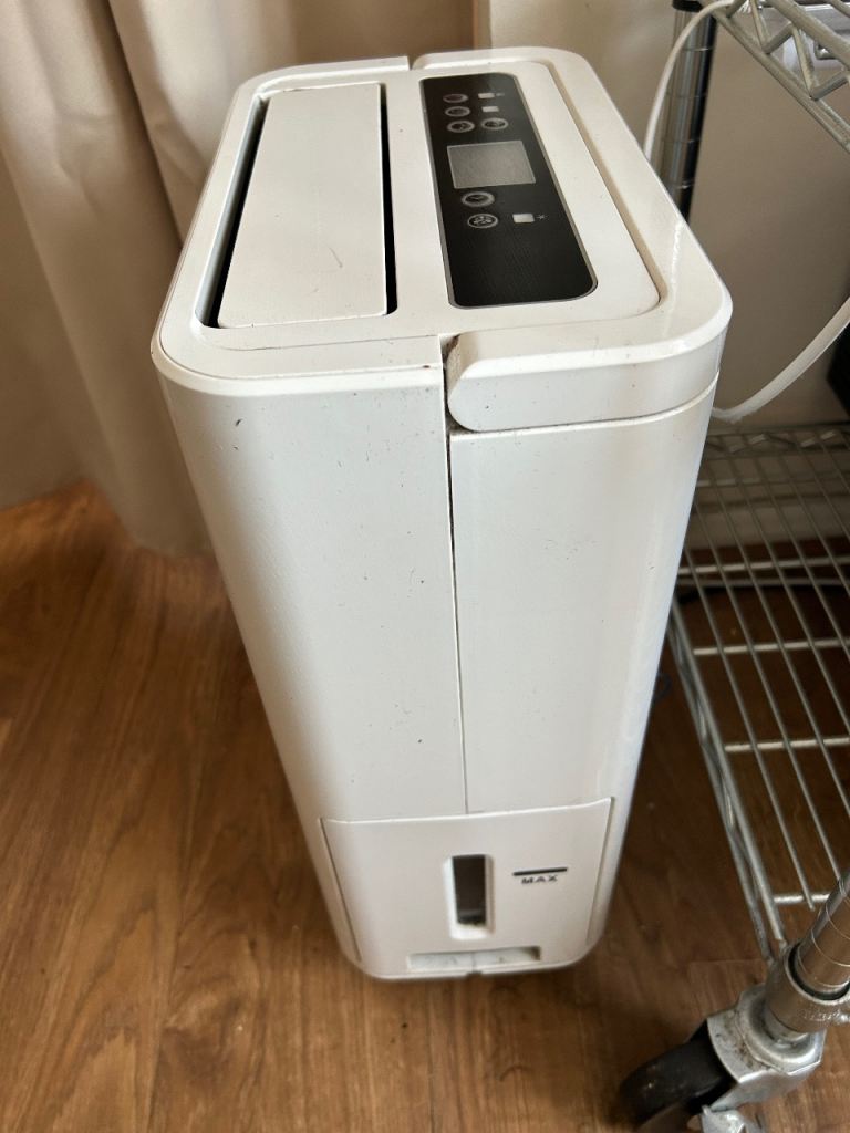 Blyss 16L Dehumidifier (Screwfix ) – Great Condition
