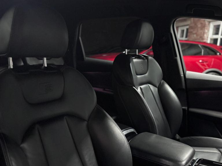 AUDI Q7 3.0 TFSI V6 55 Black Edition 2021