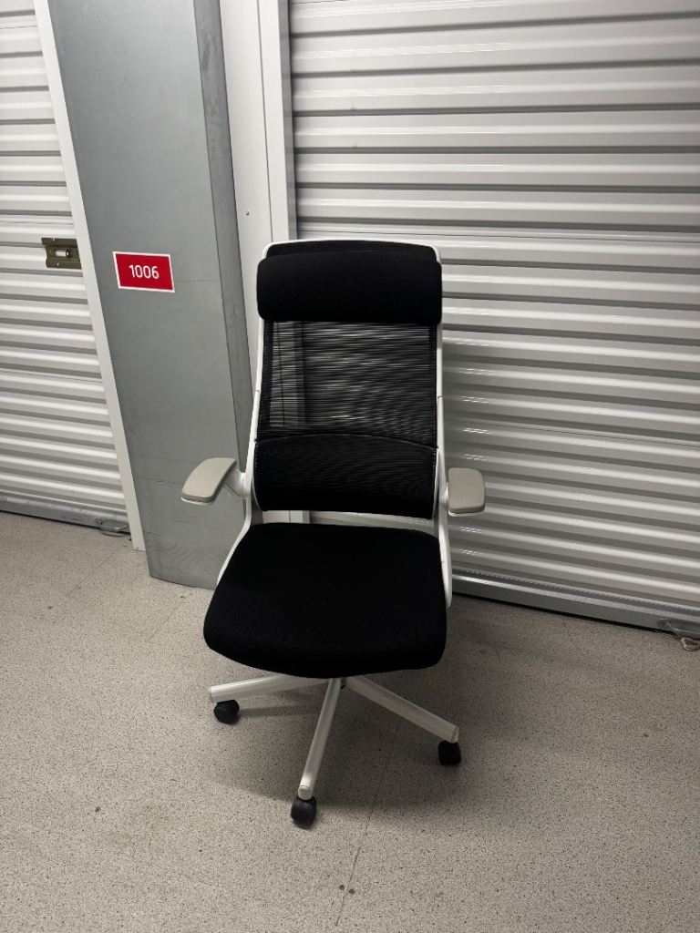 Swivel high office chair for same with back support 
