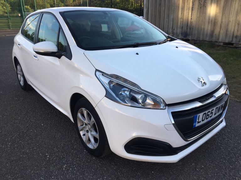 Peugeot 208 1.2 - Ulez Free - MOT- Full Service History - Ideal First Small Car
