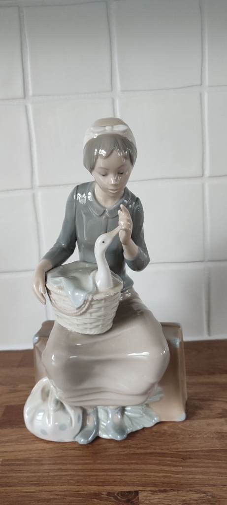 4 Beautiful Lladro and Nano Ornaments