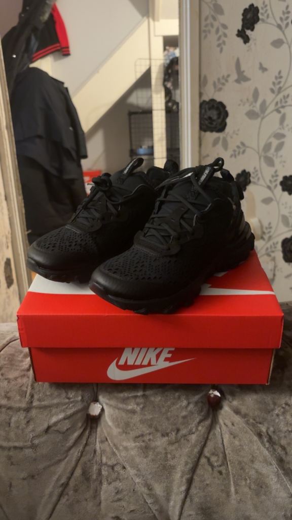 Boys Nike trainers