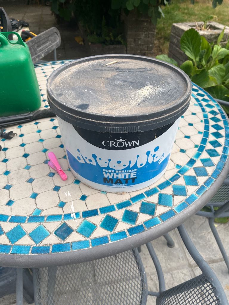 Crown Pure Brilliant White Matt Paint - Good Condition