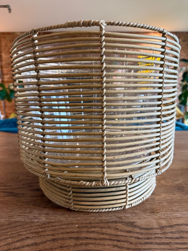 Rattan planter 