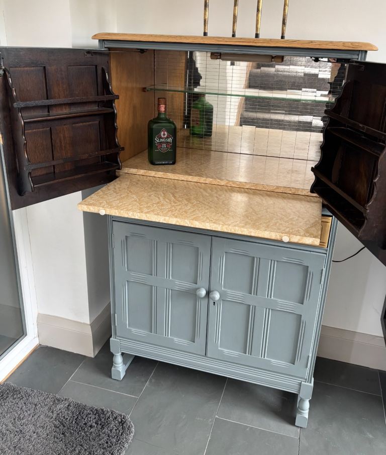 Vintage Ercol cocktail / drinks cabinet 