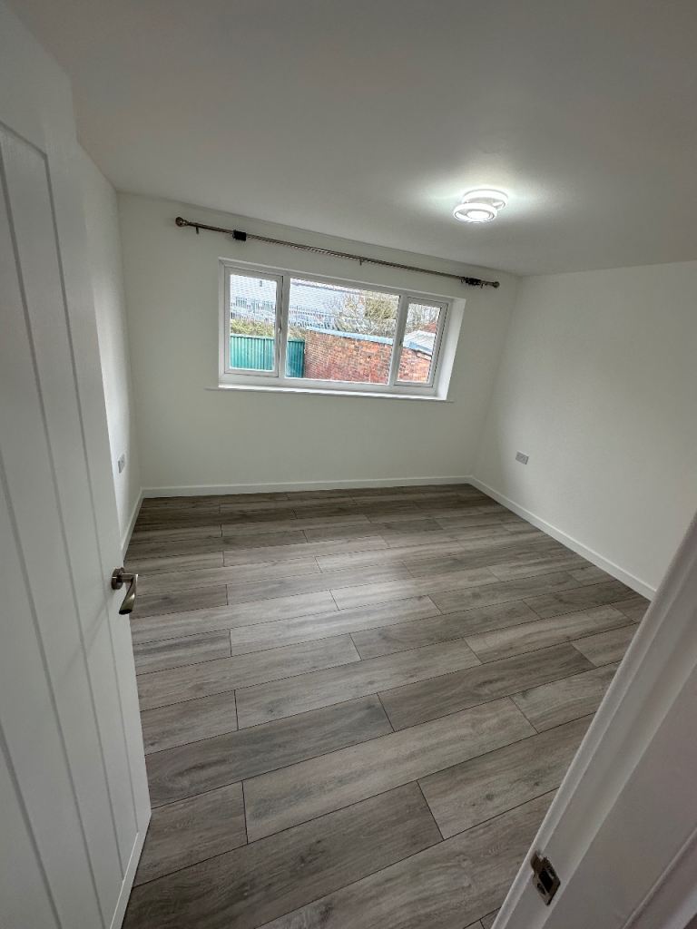 4 bedrooms-3 bathroom 