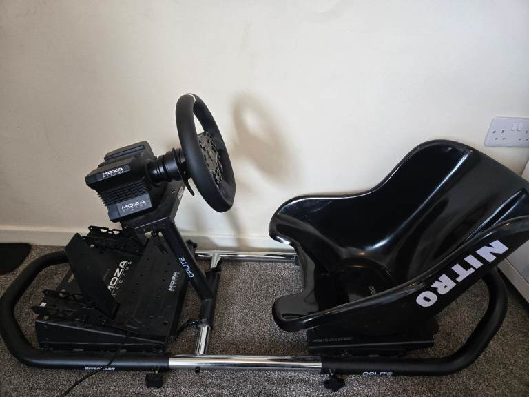 MOZA R5 Bundle + Sim Rig – Excellent Condition