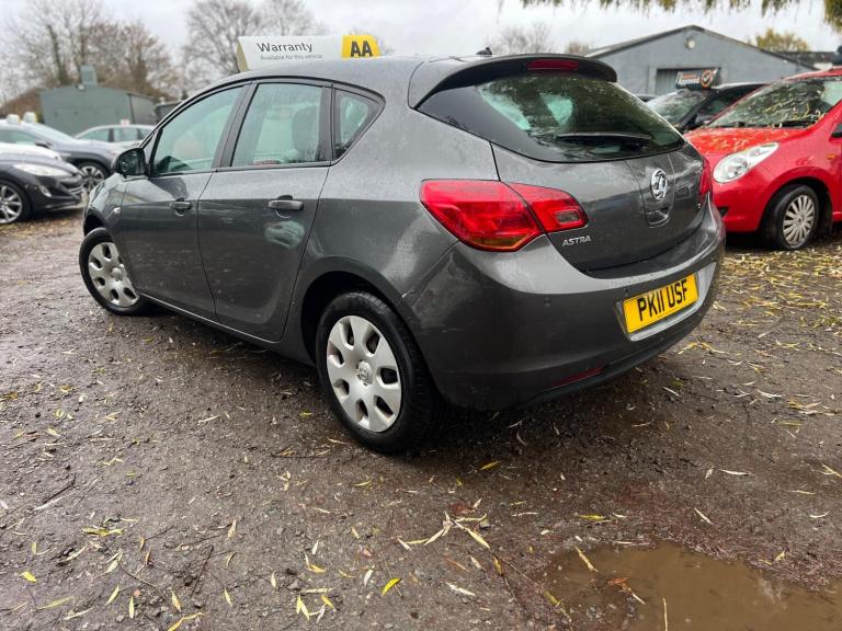 2011 Vauxhall Astra 1.6i 16V Exclusiv 5dr Auto HATCHBACK PETROL Automatic