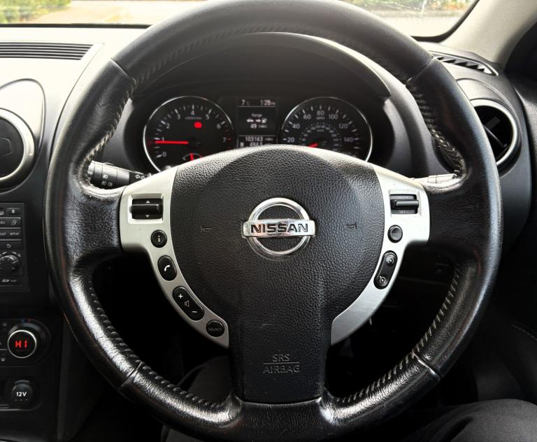 2013 Nissan Qashqai 1.6 [117] PETROL 360 5DR GREAT SPEC MPV SAT NAV PHONE PREP ETC !!! HATCHBACK ...