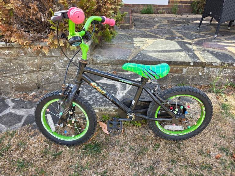 Giant Apollo Animator Kids Bike - Black and Green, Good Condition