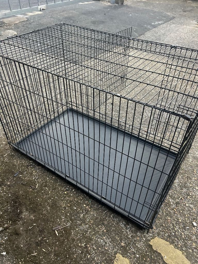 Dog cage 120cm as new 