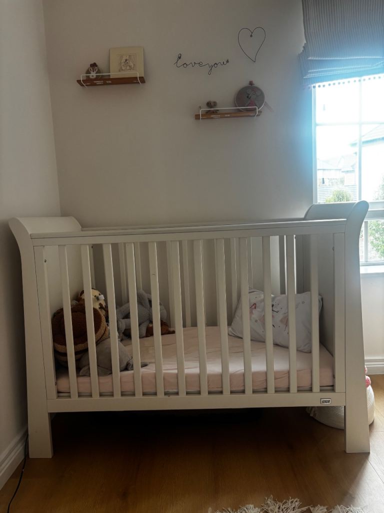 Mamas & Papas sleigh cot 