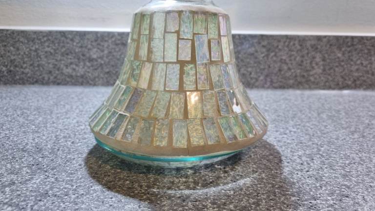 image for Yankee Candle Mosaic Glass Candle shade and tray set