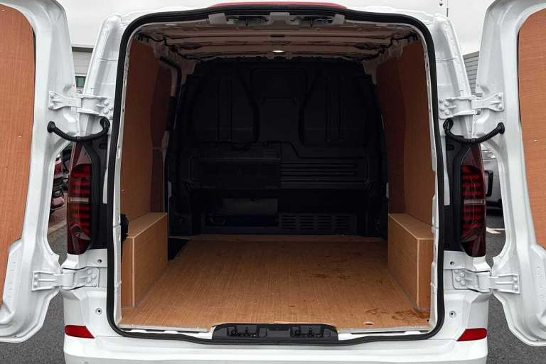 2025 Volkswagen Transporter Commerce Plus 2.0 TDI 110 PS 6sp Manual Van DIESEL Manual