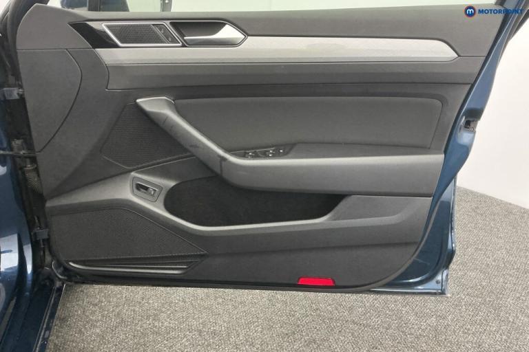 2021 Volkswagen Passat 2.0 TDI EVO SCR SE Nav 5dr ESTATE DIESEL Manual