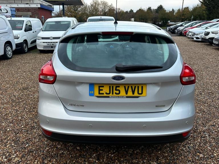 2015 Ford Focus 1.0T EcoBoost Zetec Euro 6 (s/s) 5dr HATCHBACK Petrol Manual
