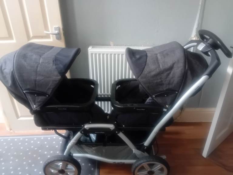 Steering wheel Double Pram with foot muffs